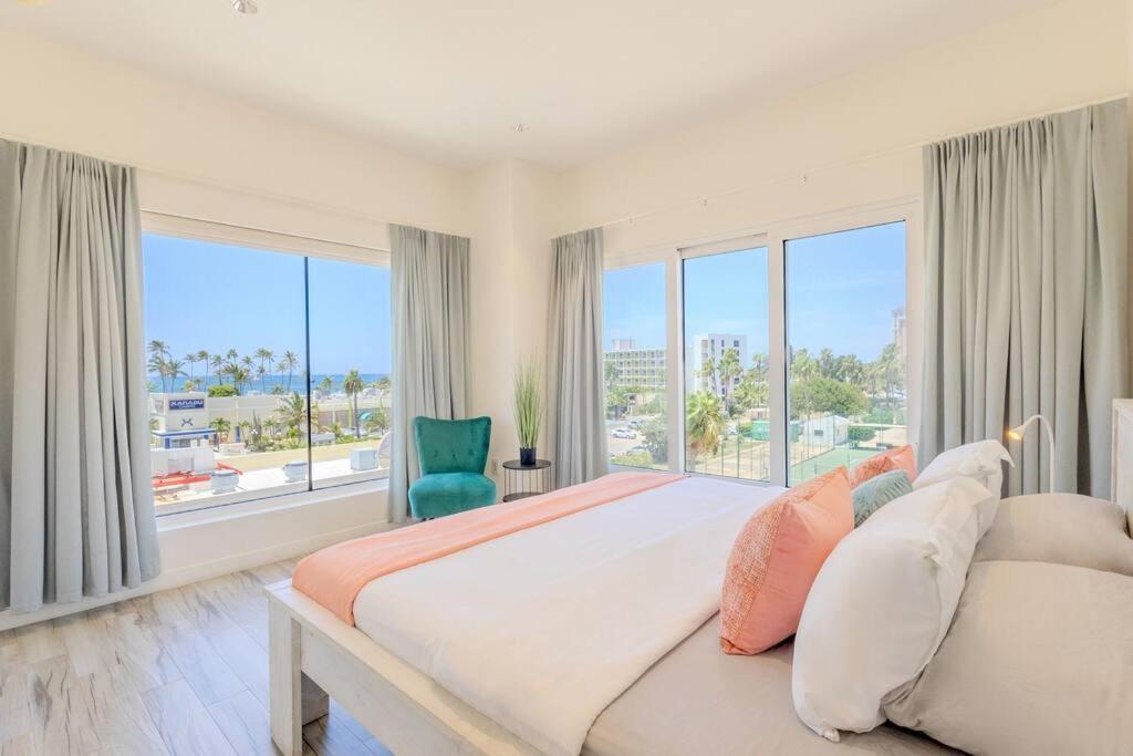 Luxury Ocean Views Condo In 棕榈滩 外观 照片